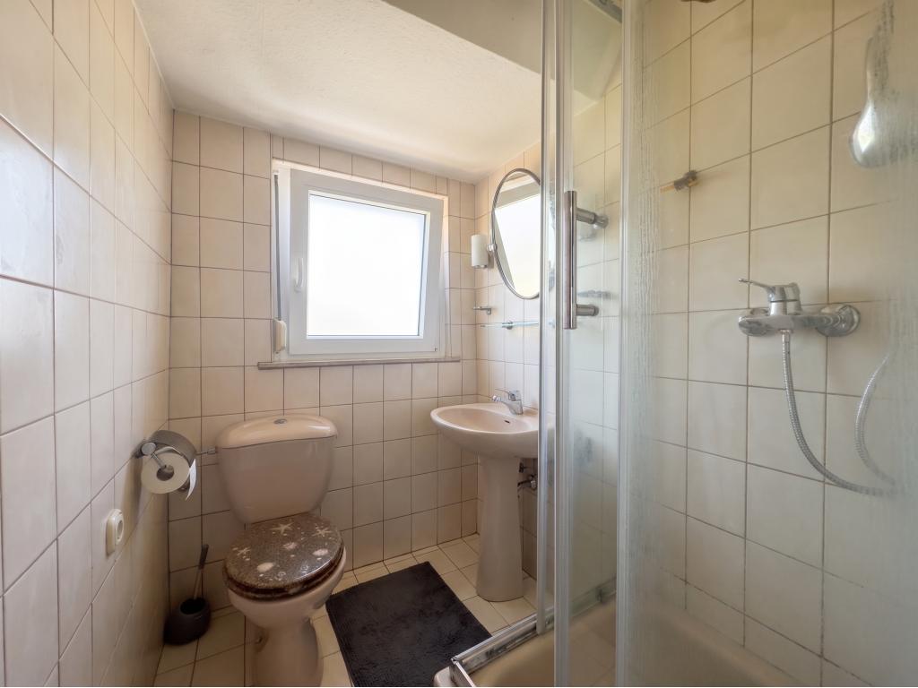 Badezimmer Doppelhaushälfte: Badezimmer