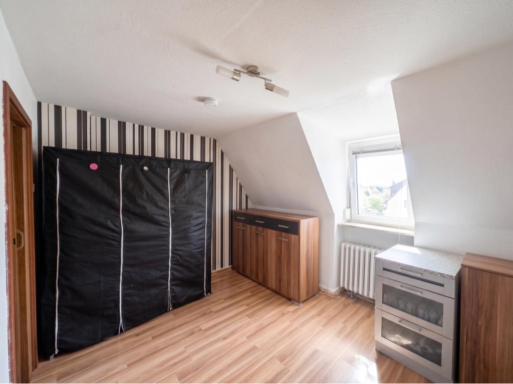 Ankleidezimmer Doppelhaushälfte: Ankleidezimmer