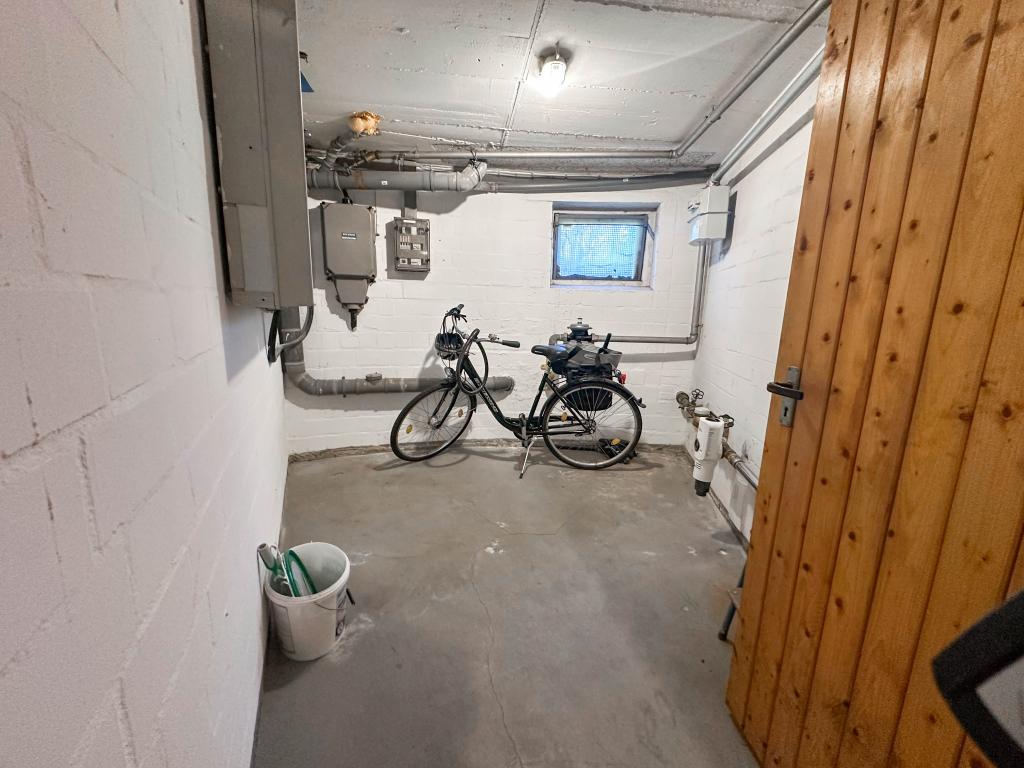 4 Zimmer Wohnung: Kellerabteil
