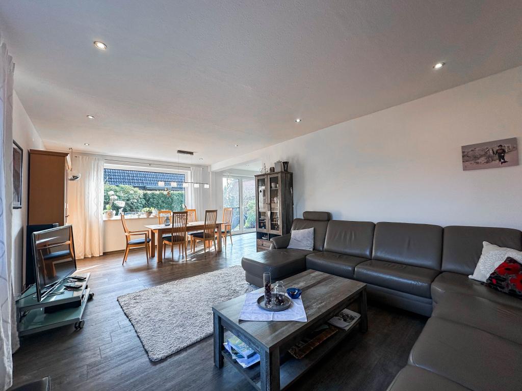 Einfamilienhaus: Wohn- und Esszimmer