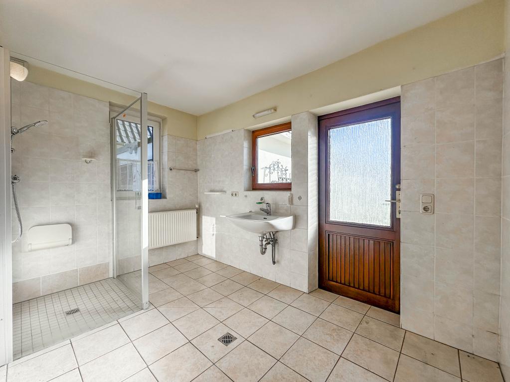 Einfamilienhaus: Badezimmer 2 ehem. Waschküche
