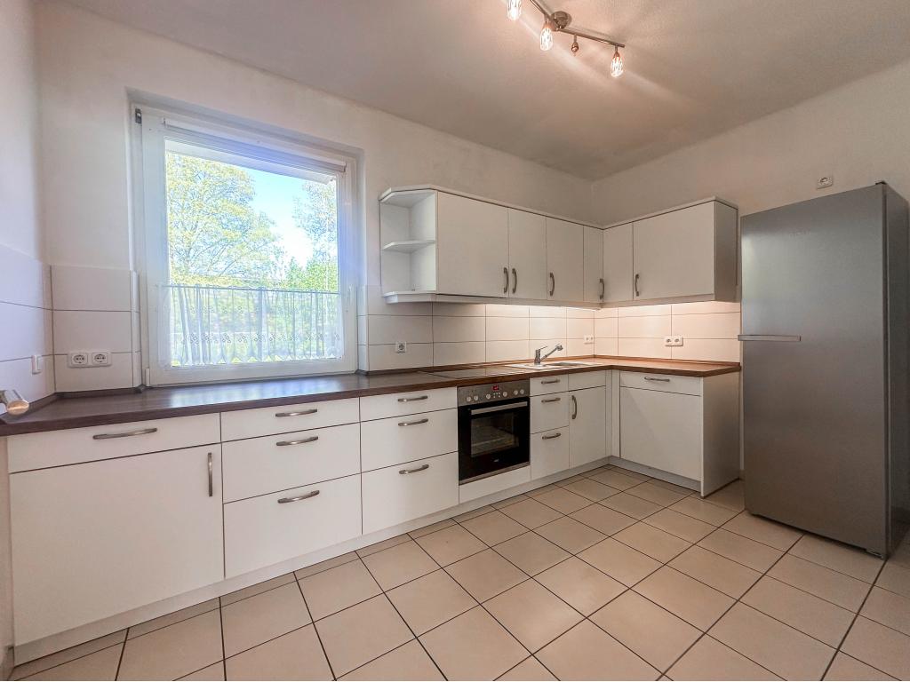 Einfamilienhaus: Küche mit Einbauküche im EG