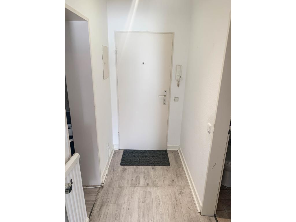 1 Zimmer Wohnung: Flur