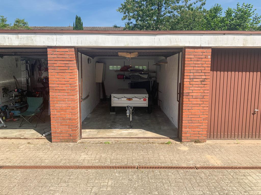 Reihenhaus: Garage