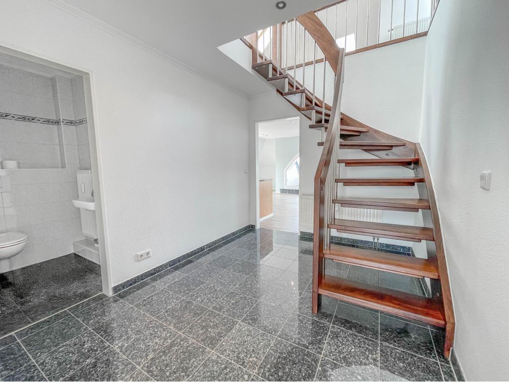 5 Zimmer Wohnung: Eingangsbereich