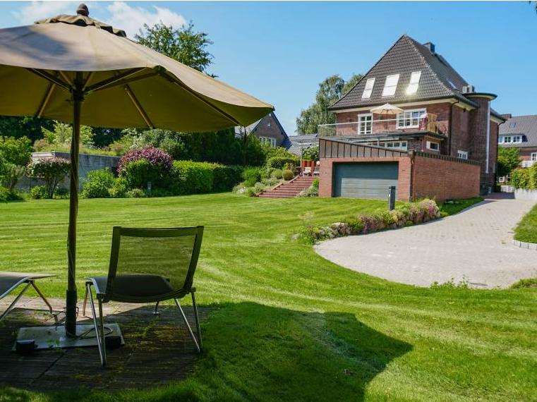 Villa: Wohnen auf &uuml;ber 355 m&sup2; Wohnfl&auml;che