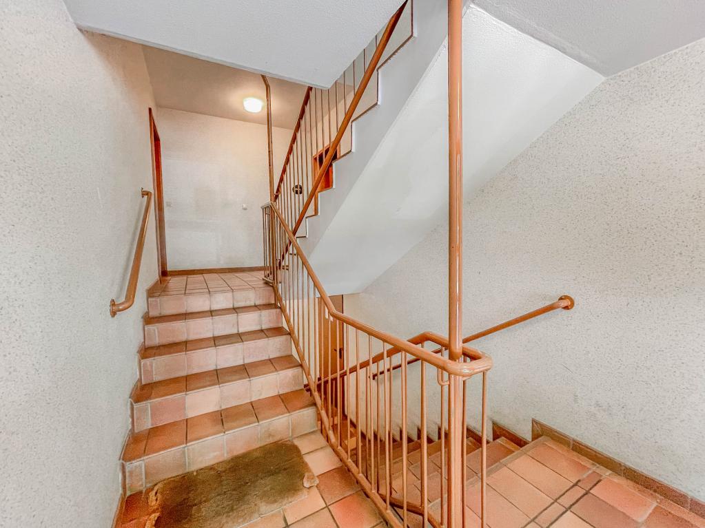 3 Zimmer Wohnung: Treppenhaus