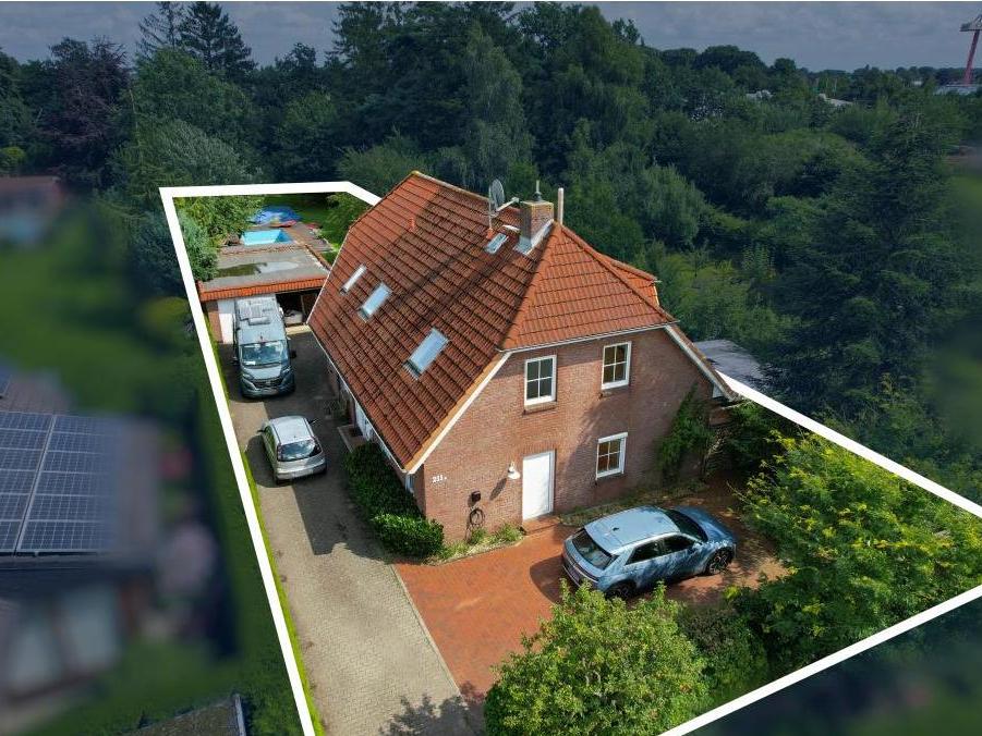 Einfamilienhaus: Gro&szlig;z&uuml;giges Einfamilienhaus