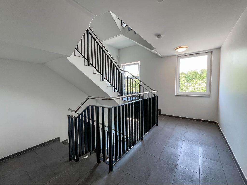Mehrfamilienhaus: Treppenhaus