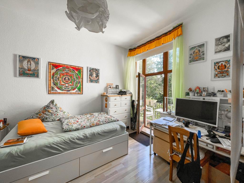 Mehrfamilienhaus: Zimmer - Wohnung 1. OG