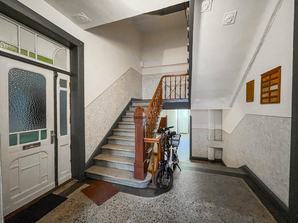 Mehrfamilienhaus: Treppenhaus