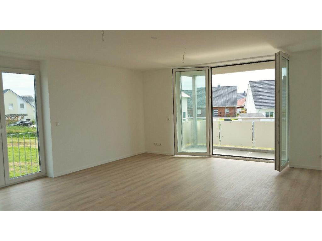 Mehrfamilienhaus: Wohnzimmer - Wohnung 2. OG