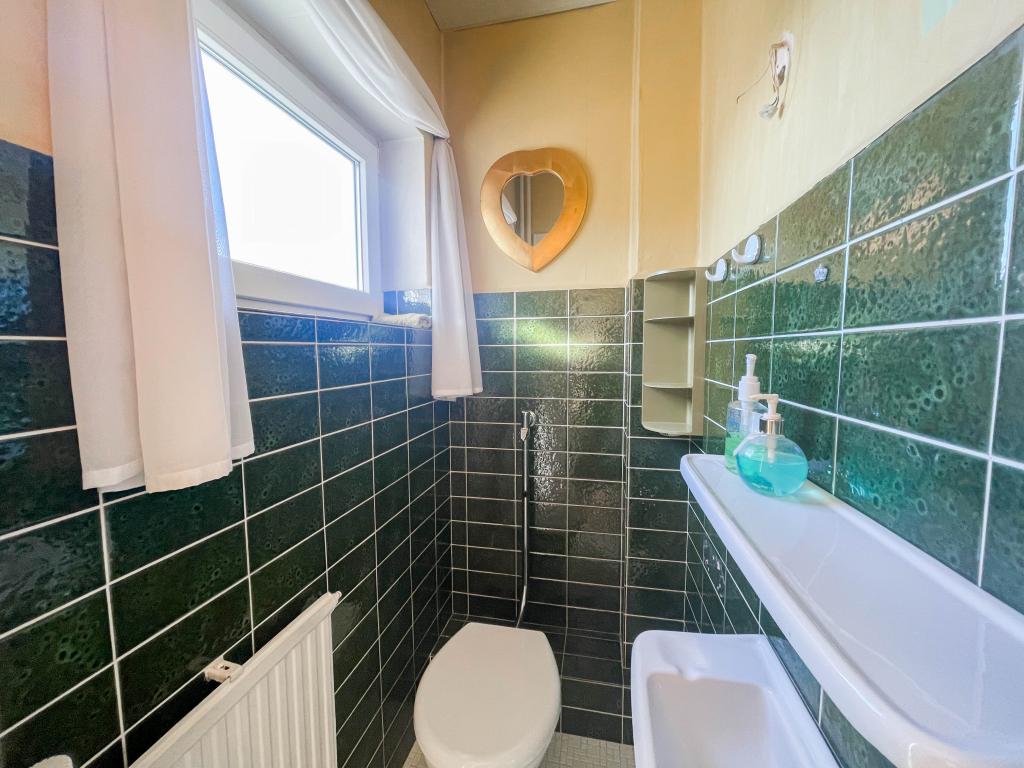 Einfamilienhaus: Gäste-WC