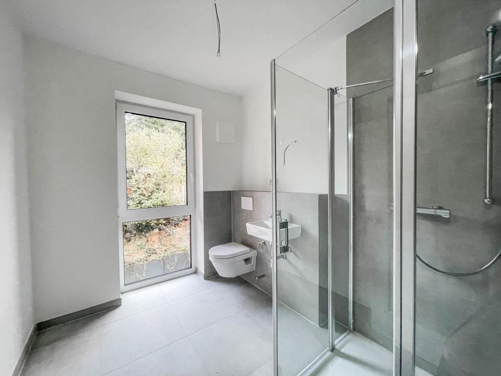 4 Zimmer Wohnung: Badezimmer