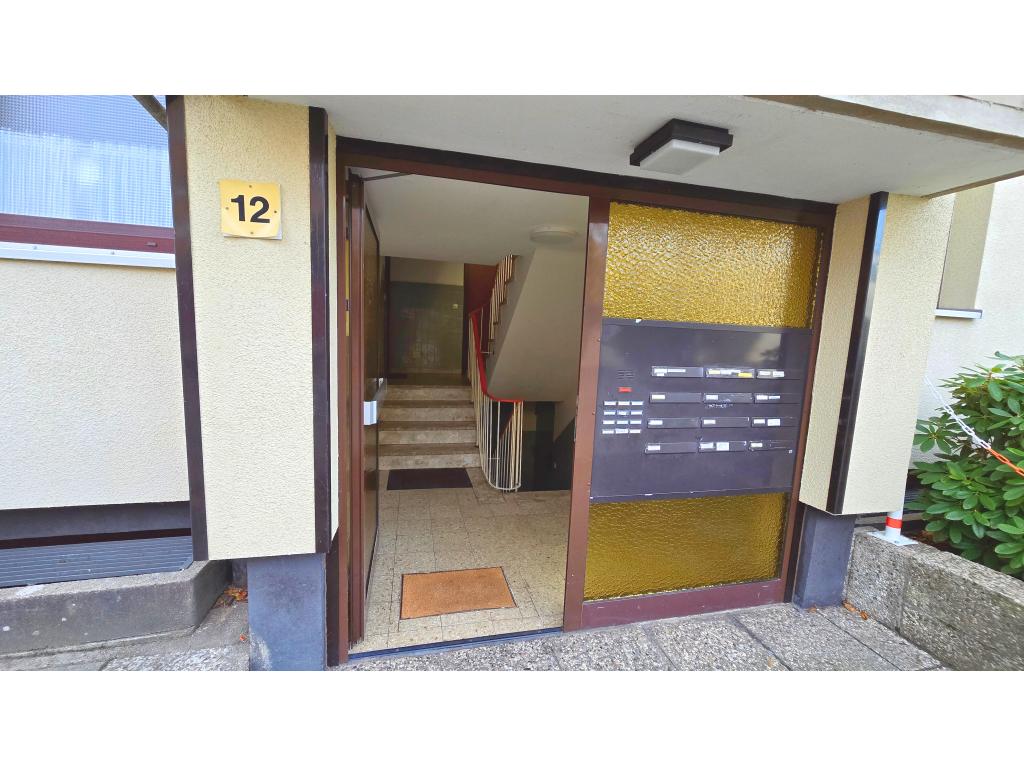 Hauseingangstür 2 Zimmer Wohnung: Hauseingangstür