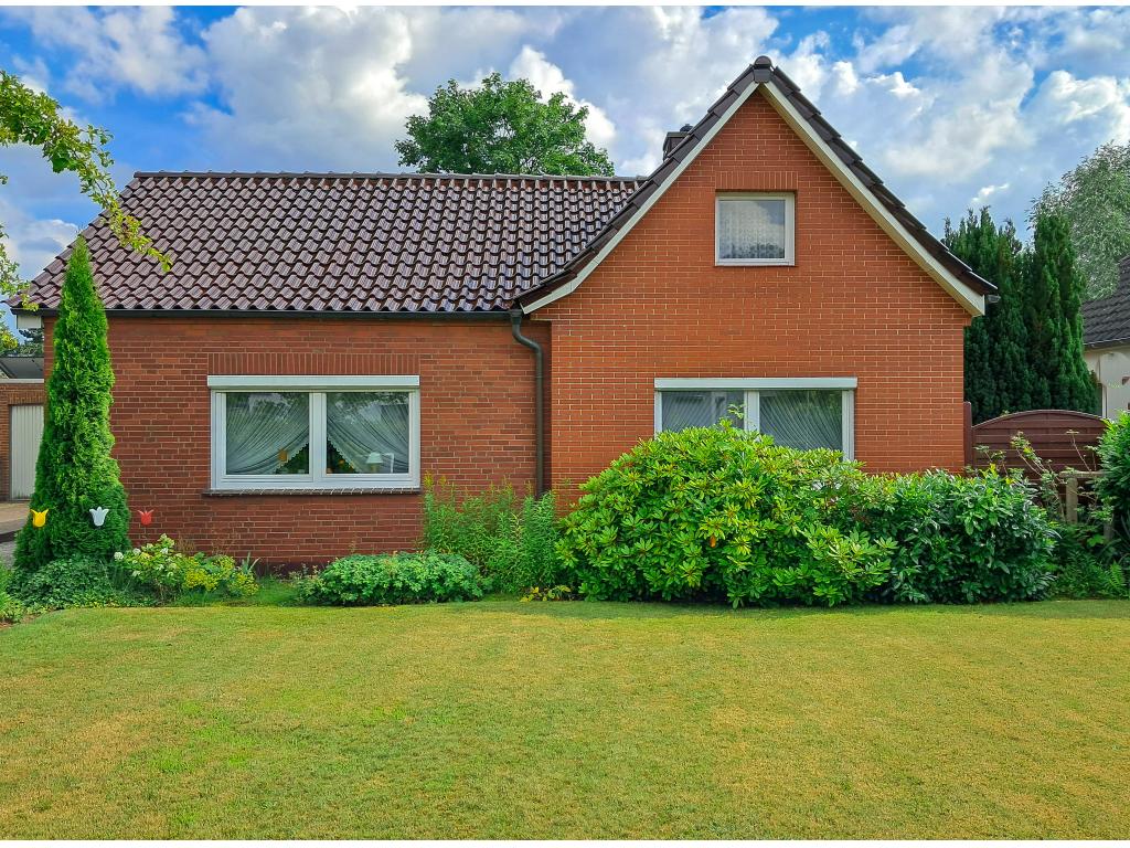 Vorderansicht Einfamilienhaus: Vorderansicht