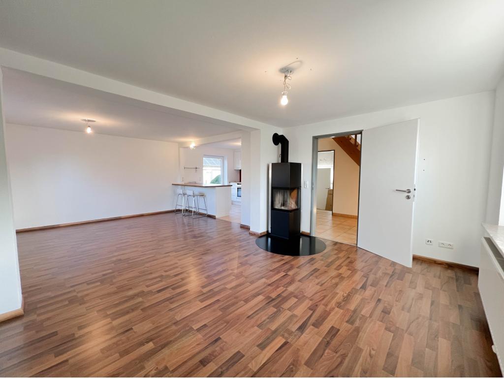 Wohn- und Esszimmer Einfamilienhaus: Wohn- und Esszimmer