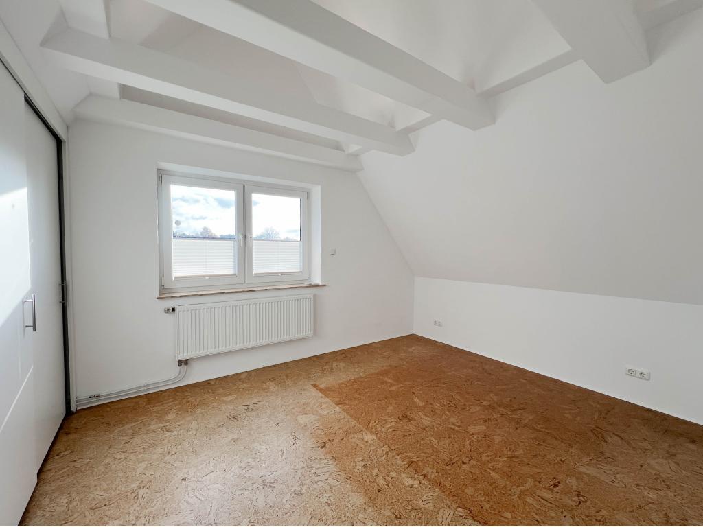 Schlafzimmer 1 Einfamilienhaus: Schlafzimmer 1