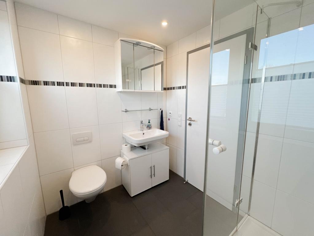 Duschbad im DG Einfamilienhaus: Duschbad im DG