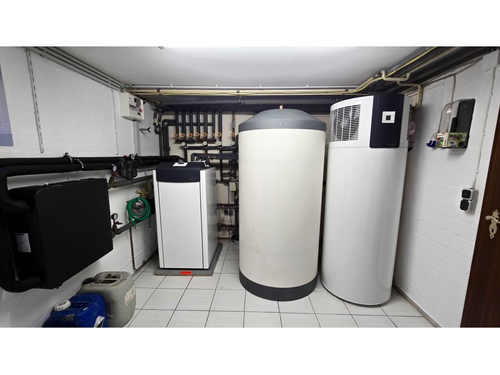 Wasser- und Luftwärmepumpe Einfamilienhaus: Wasser- und Luftwärmepumpe