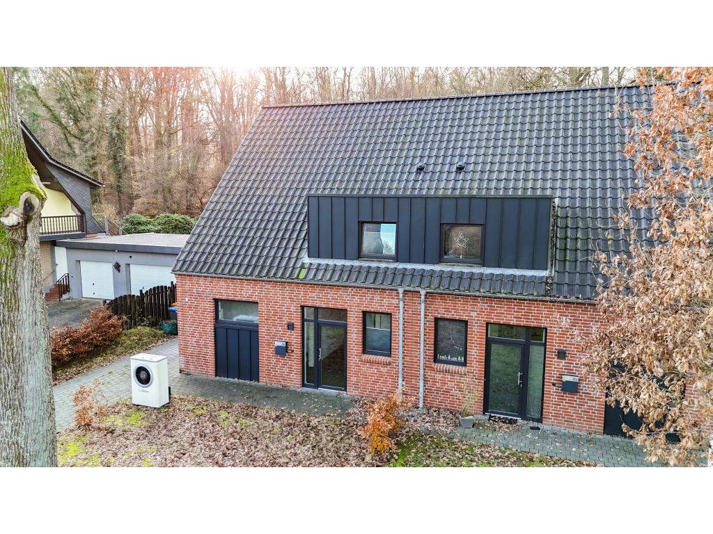 Vorderansicht Doppelhaus Doppelhaushälfte: Vorderansicht Doppelhaus