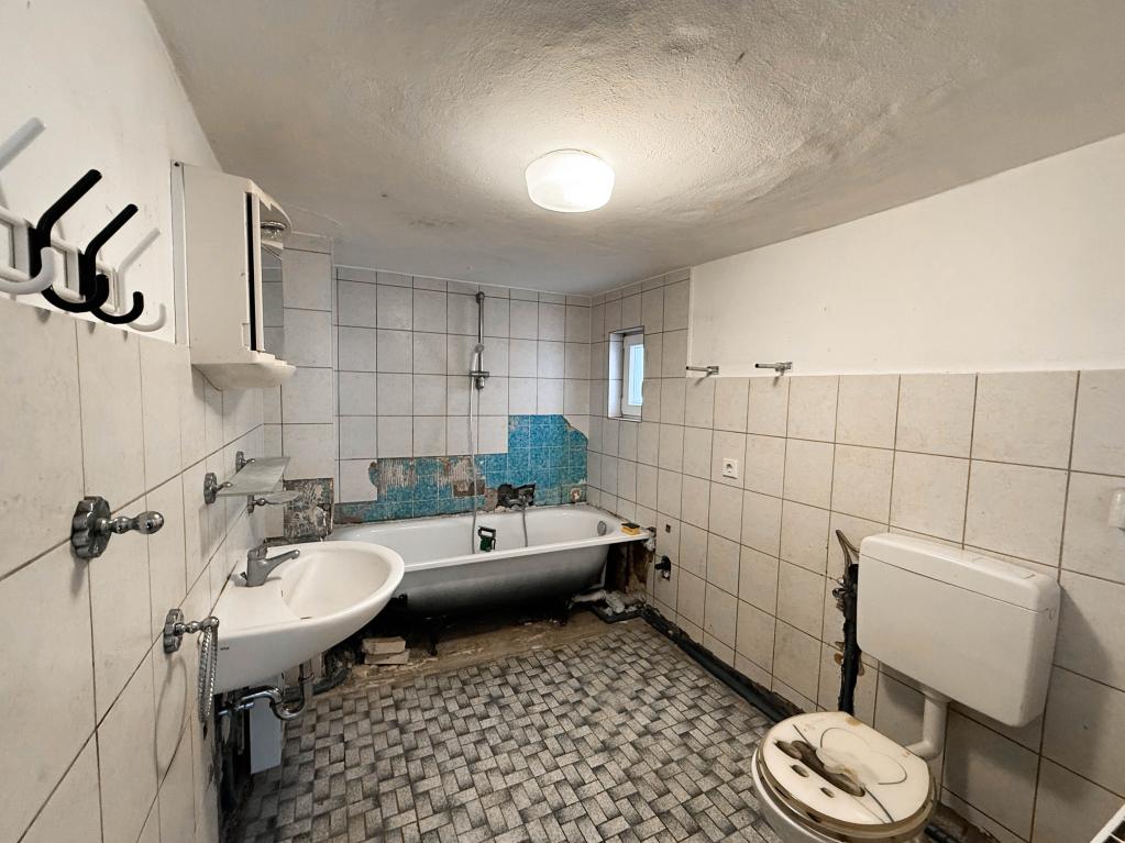 Einfamilienhaus: Badezimmer