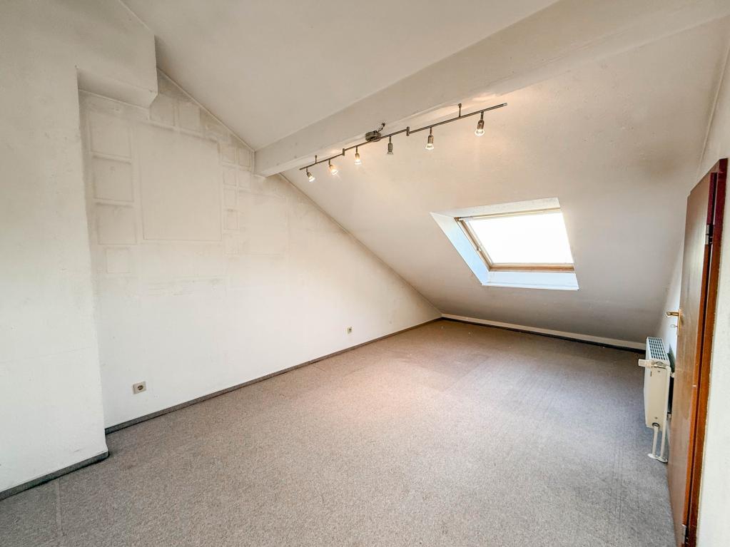 Zimmer im DG Reihenhaus: Zimmer im DG