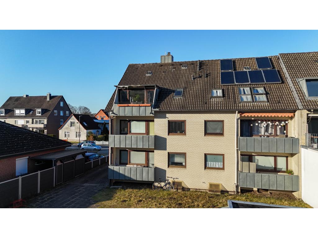 Rückansicht Mehrfamilienhaus: Rückansicht