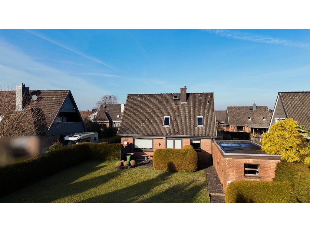 Einfamilienhaus: R&uuml;ckansicht Garten