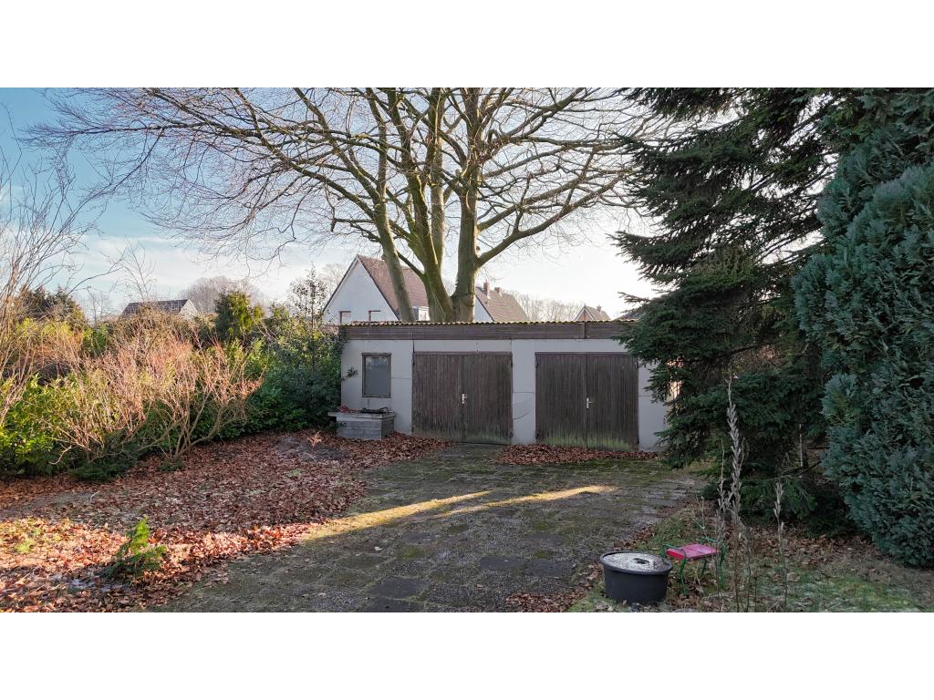 Einfamilienhaus: Schuppen im Garten