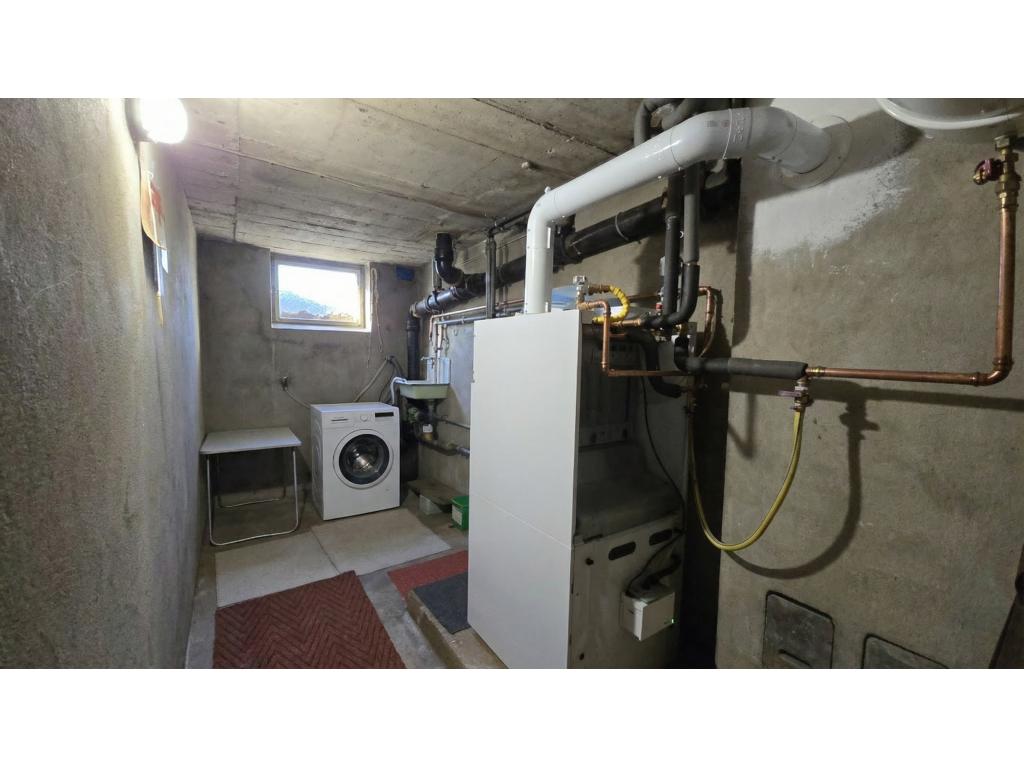 Kellerraum - Heizung Einfamilienhaus: Kellerraum - Heizung