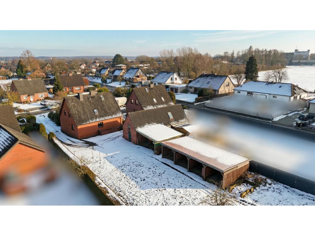 Grundstücksansicht Einfamilienhaus: Grundstücksansicht