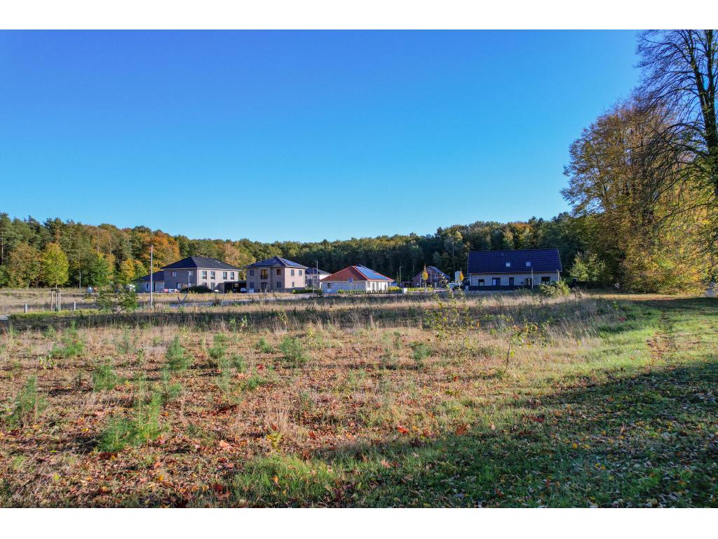 4 Zimmer Wohnung: Baugrundst&uuml;ck