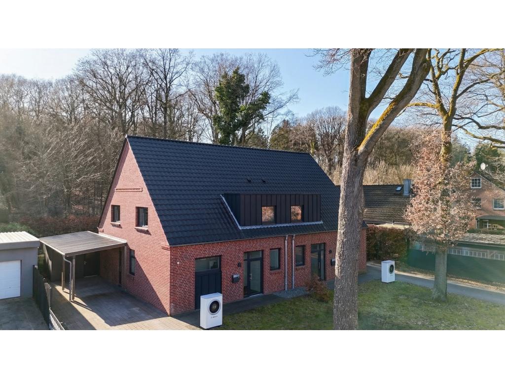 Doppelhaush&auml;lfte: Vorderansicht Doppelhaus