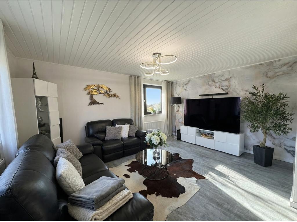 Einfamilienhaus: Wohn- und Esszimmer