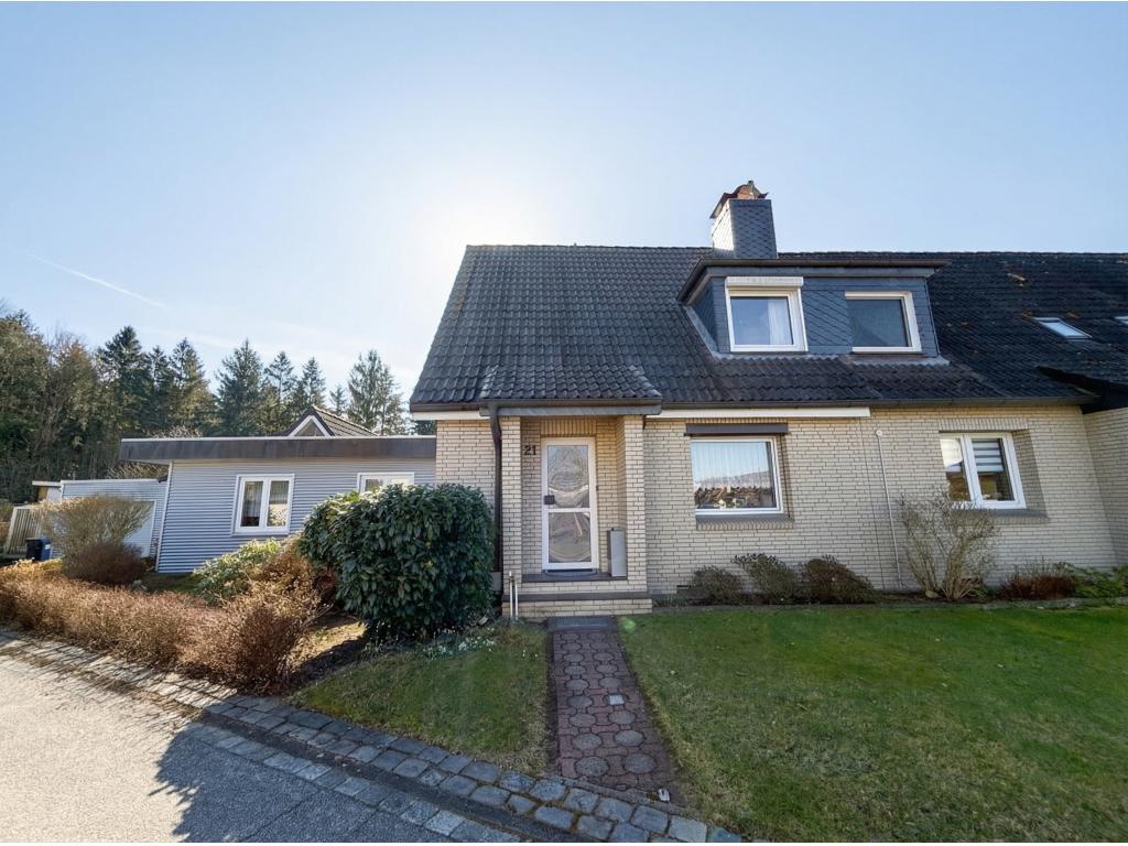 Vorderansicht Doppelhaushälfte: Vorderansicht