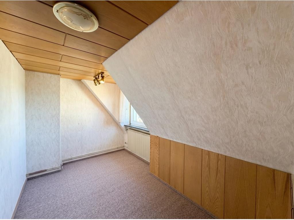 Büro / Schlafzimmer DG Doppelhaushälfte: Büro / Schlafzimmer DG