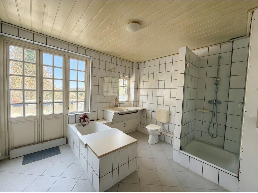 Einfamilienhaus: Vollbad im DG