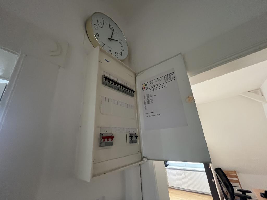 3 Zimmer Wohnung: Stromkasten