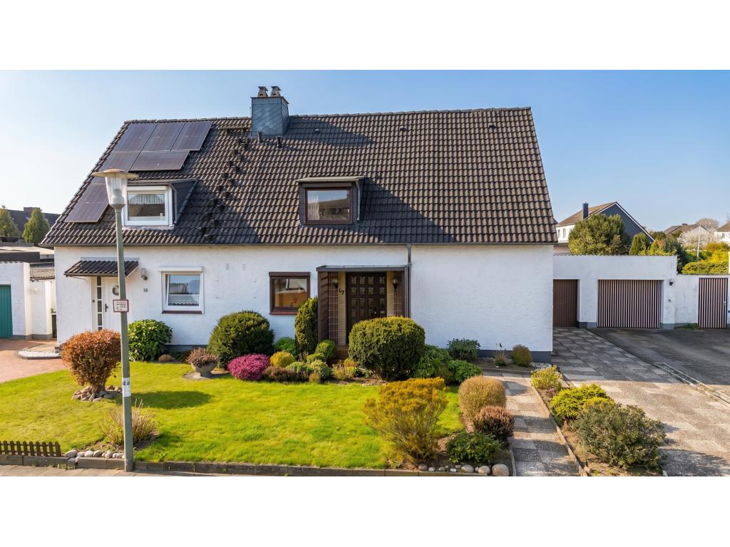 Doppelhaush&auml;lfte: Viel Potenzial zur Neugestaltung!