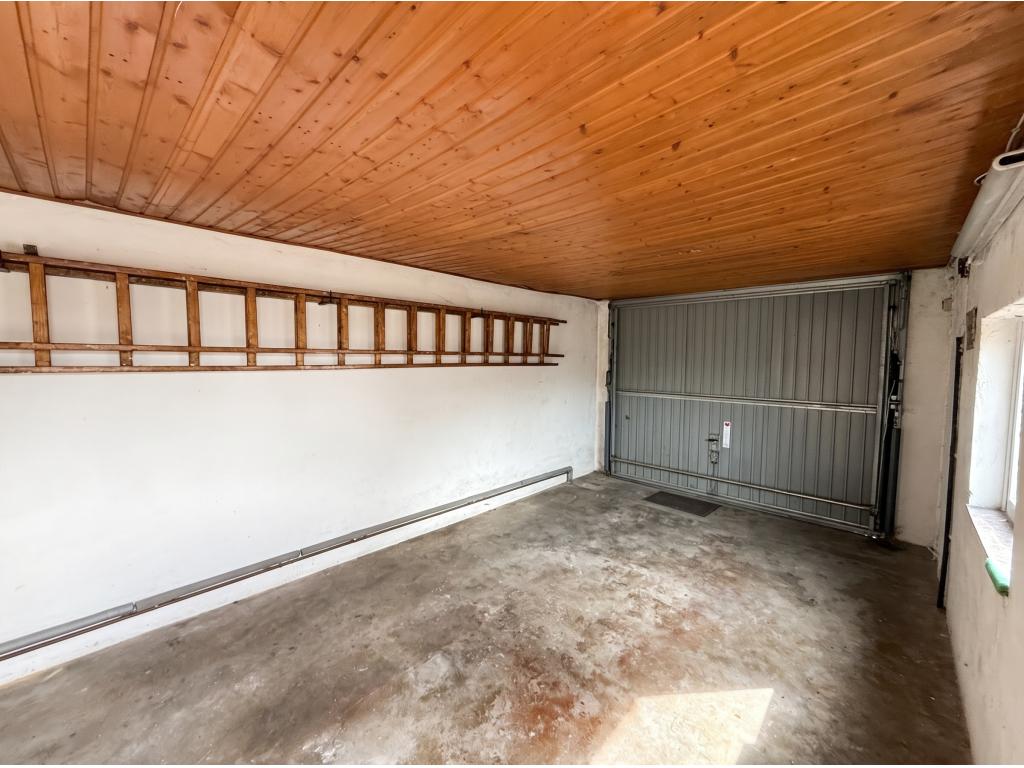 Doppelhaush&auml;lfte: Garage