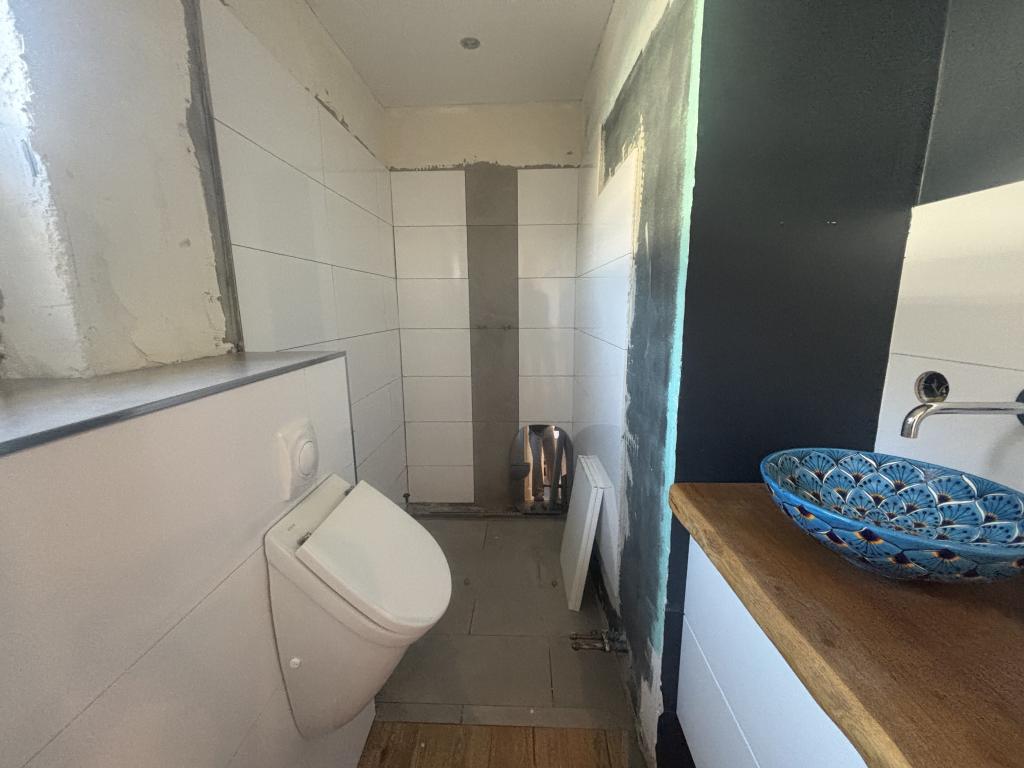 Einfamilienhaus: G&auml;ste-WC - aktueller Stand