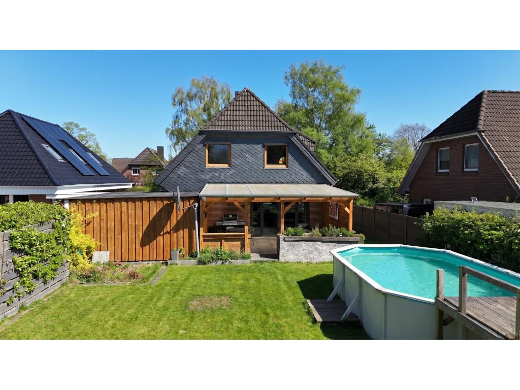 Einfamilienhaus: Gartenansicht