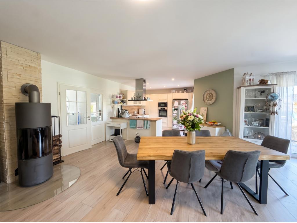 Einfamilienhaus: Wohn- und Esszimmer