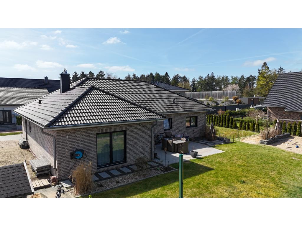 Einfamilienhaus: Gartenansicht