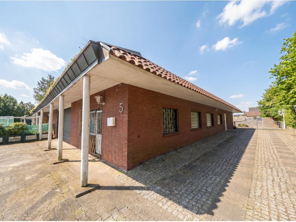 Vorderansicht Wohnanlage: Vorderansicht
