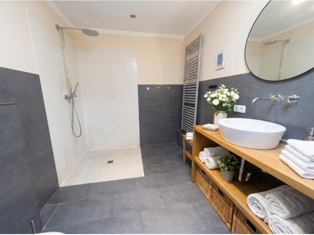 Badezimmer WE1 Wohnanlage: Badezimmer WE1