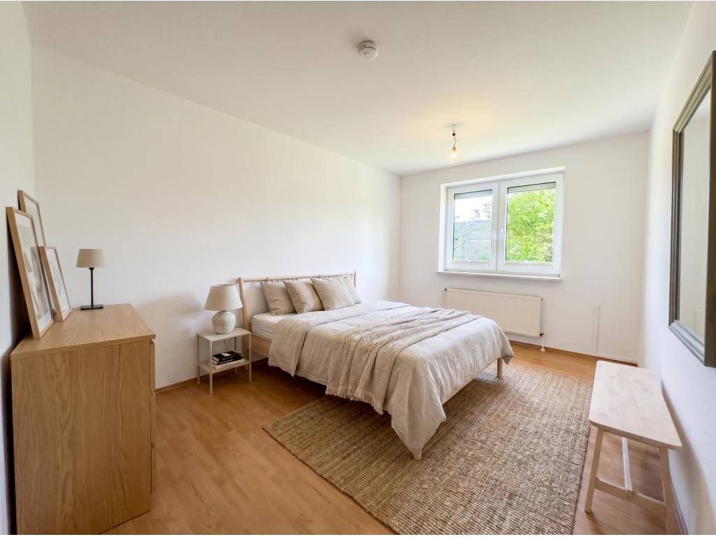 Schlafzimmer - digitales Staging 2 Zimmer Wohnung: Schlafzimmer - digitales Staging