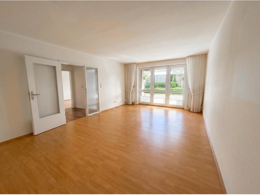 Wohn- und Esszimmer 2 Zimmer Wohnung: Wohn- und Esszimmer