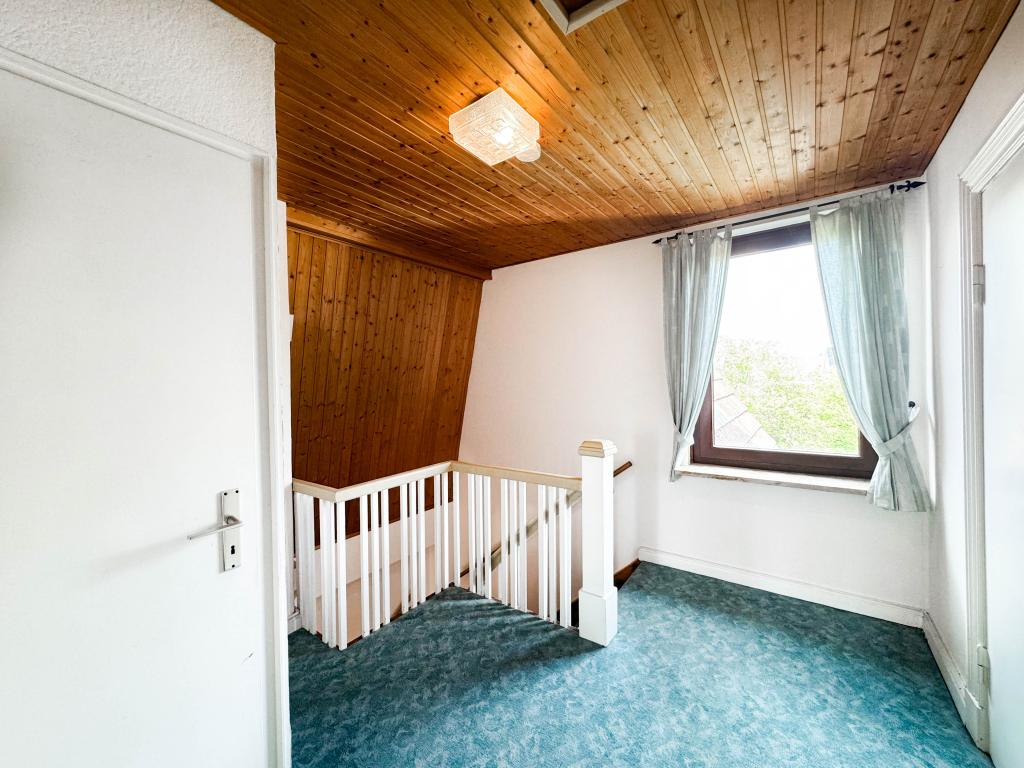 Einfamilienhaus: Flur im OG